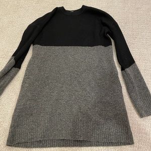 lululemon athletica Black and Gray Colorblock Crew Sweater